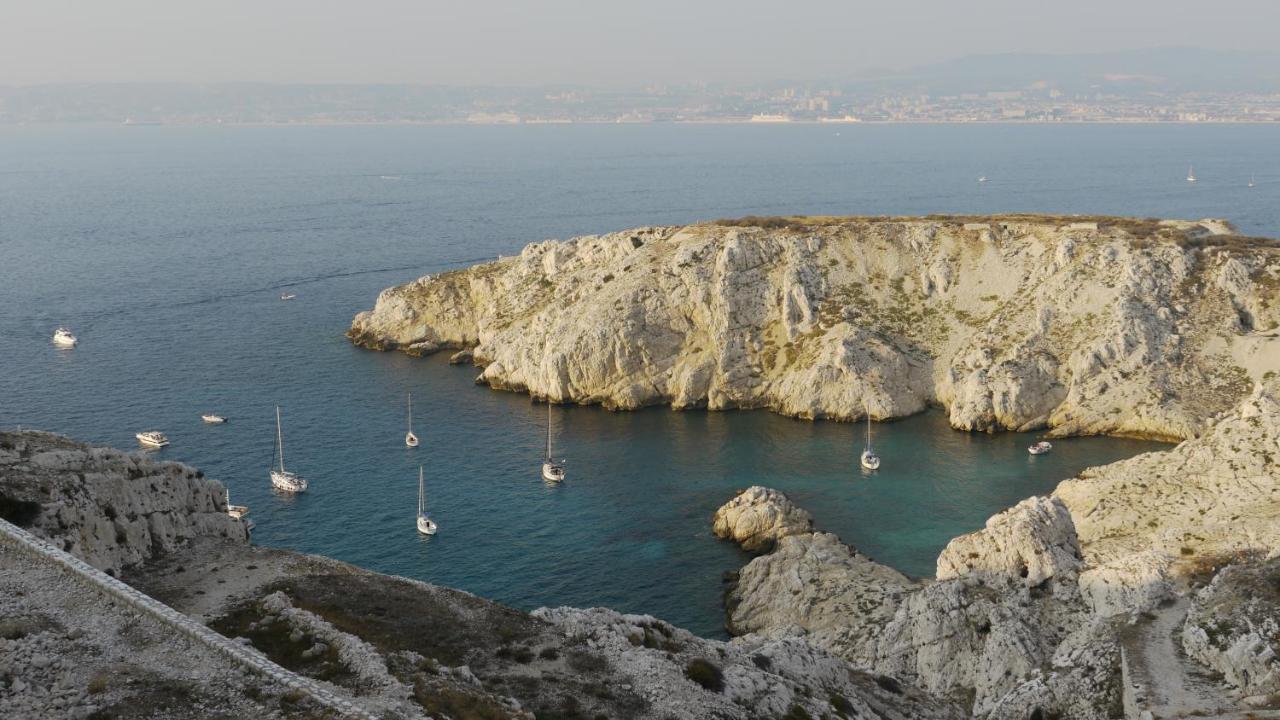 Les Pieds Dans L'Eau Sur L'Ile Du Frioul Apartment Marseille Bagian luar foto