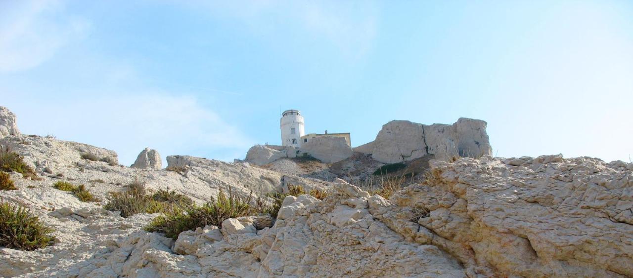 Les Pieds Dans L'Eau Sur L'Ile Du Frioul Apartment Marseille Bagian luar foto